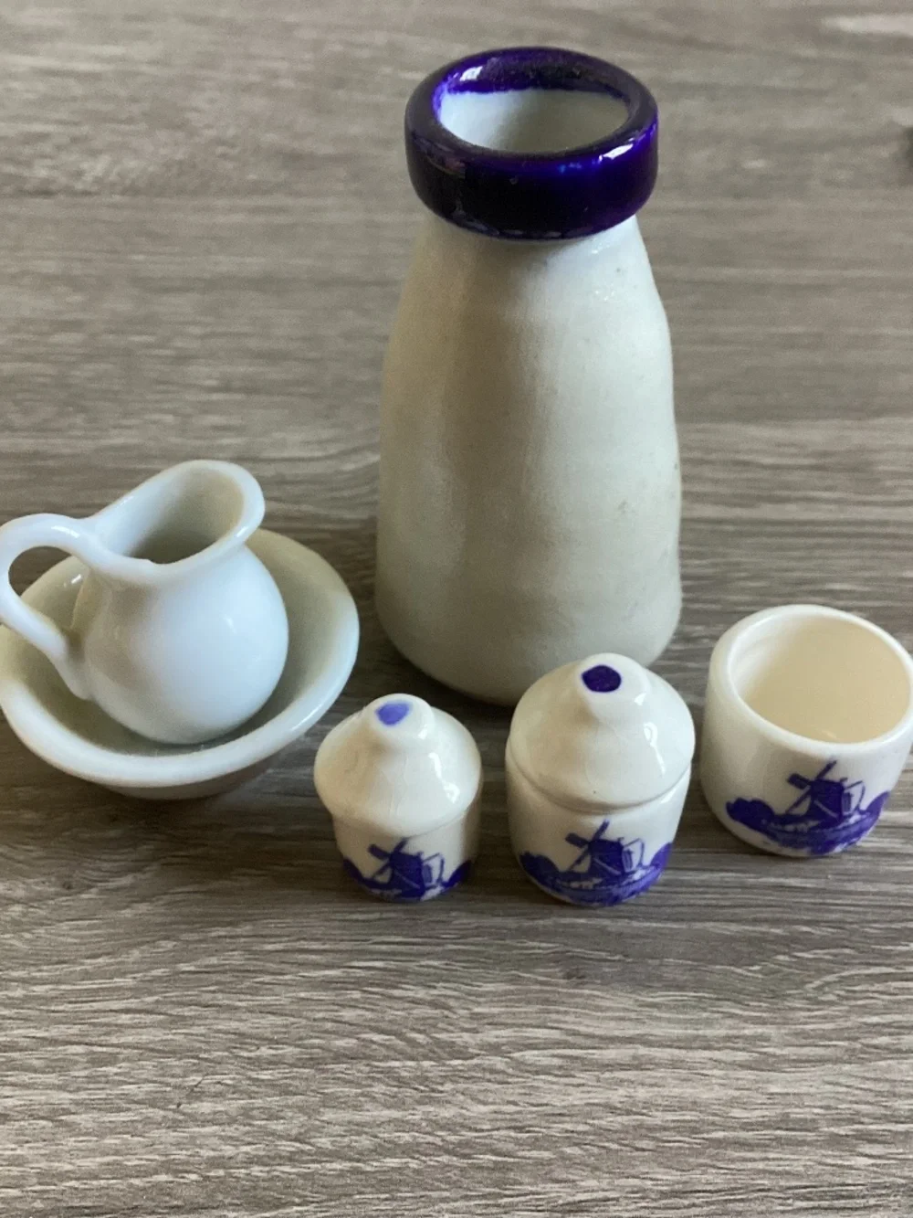 Dollhouse Miniatures Lot Ceramic Pottery Blue & White Delft Canisters Pitcher